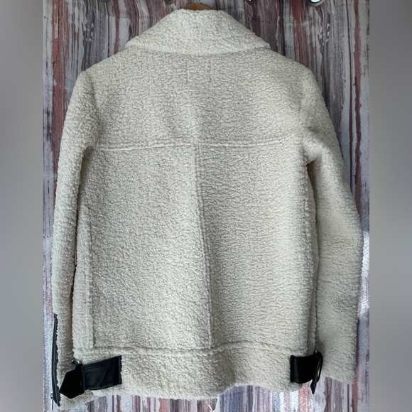 FOREVER 21 Cream Tan Sherpa Teddy Moto Style Jacket Women Size Small - Picture 3 of 5